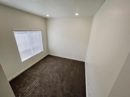 Two Bedroom Apartments in Ogden, UT - Secondary Bedroom with Canned Lighting